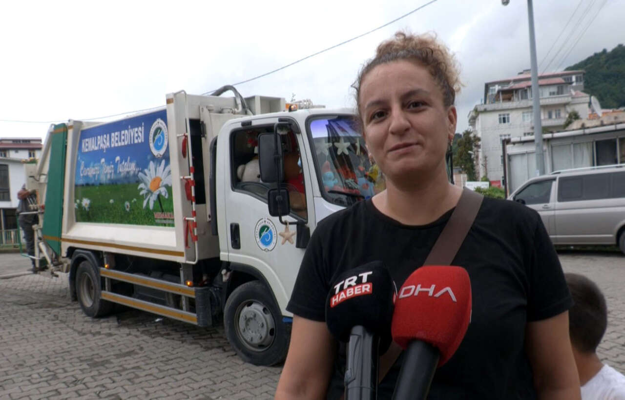 Bu çöp kamyonunu gören tüm çocuklar peşine düşüyor 6